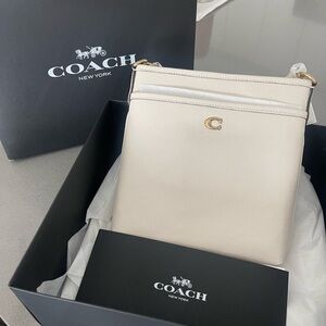 Brand New Coach Kitt Messenger Crossbody Bag